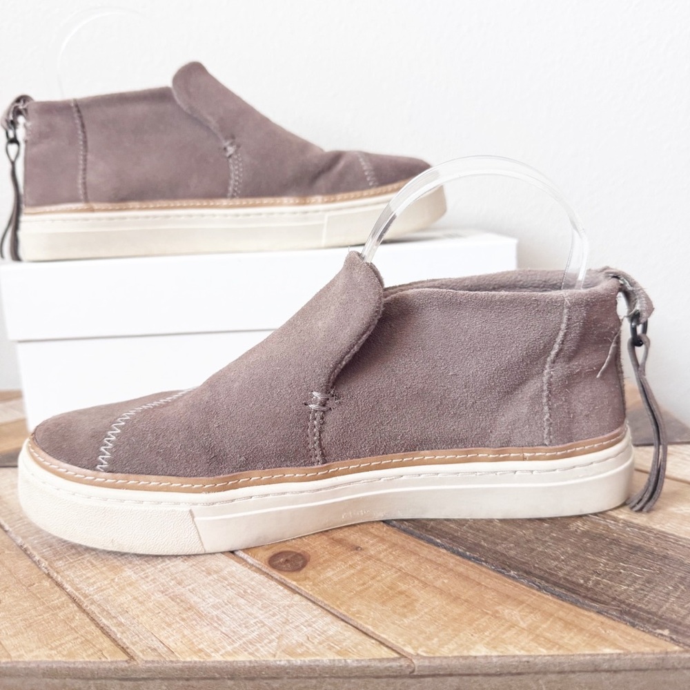 TOMS Women's, Paxton Sneaker / Ankle Boot - Picture 2 of 15